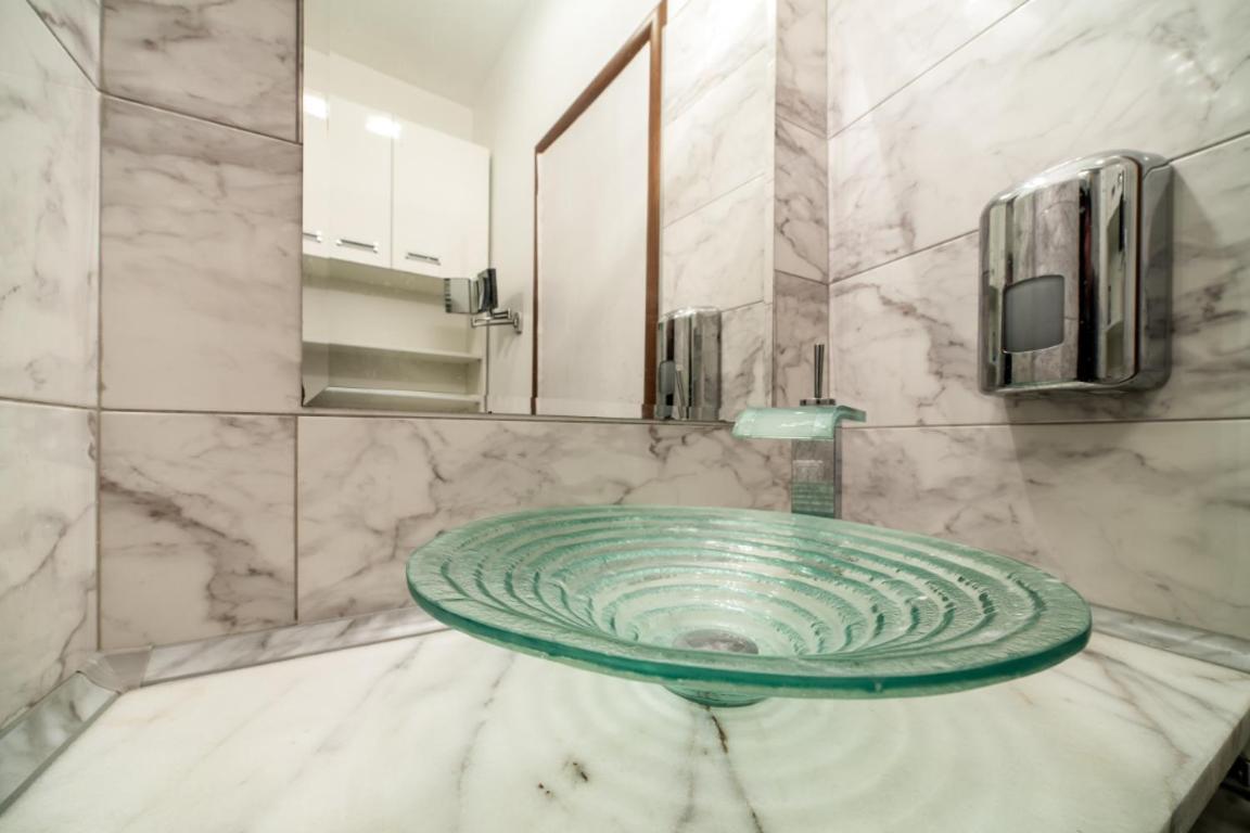 Sova Apartment Lviv Сenter Сity Exterior foto